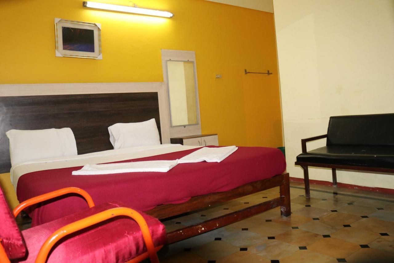 Hotel Siva Sakthi Tiruvannamalai Ngoại thất bức ảnh