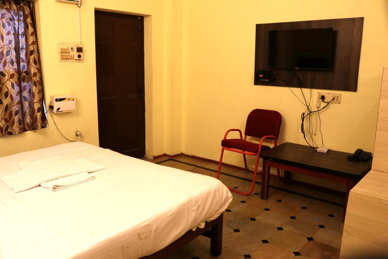 Hotel Siva Sakthi Tiruvannamalai Ngoại thất bức ảnh
