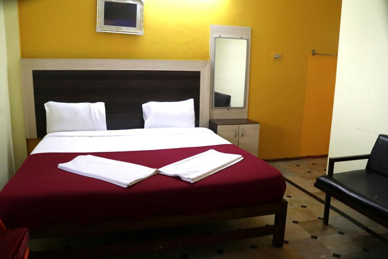 Hotel Siva Sakthi Tiruvannamalai Ngoại thất bức ảnh