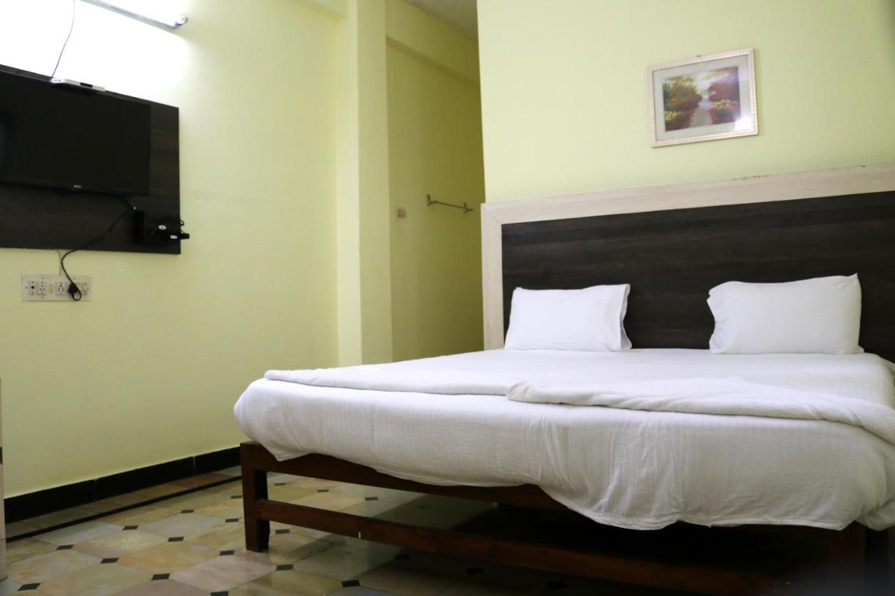 Hotel Siva Sakthi Tiruvannamalai Ngoại thất bức ảnh