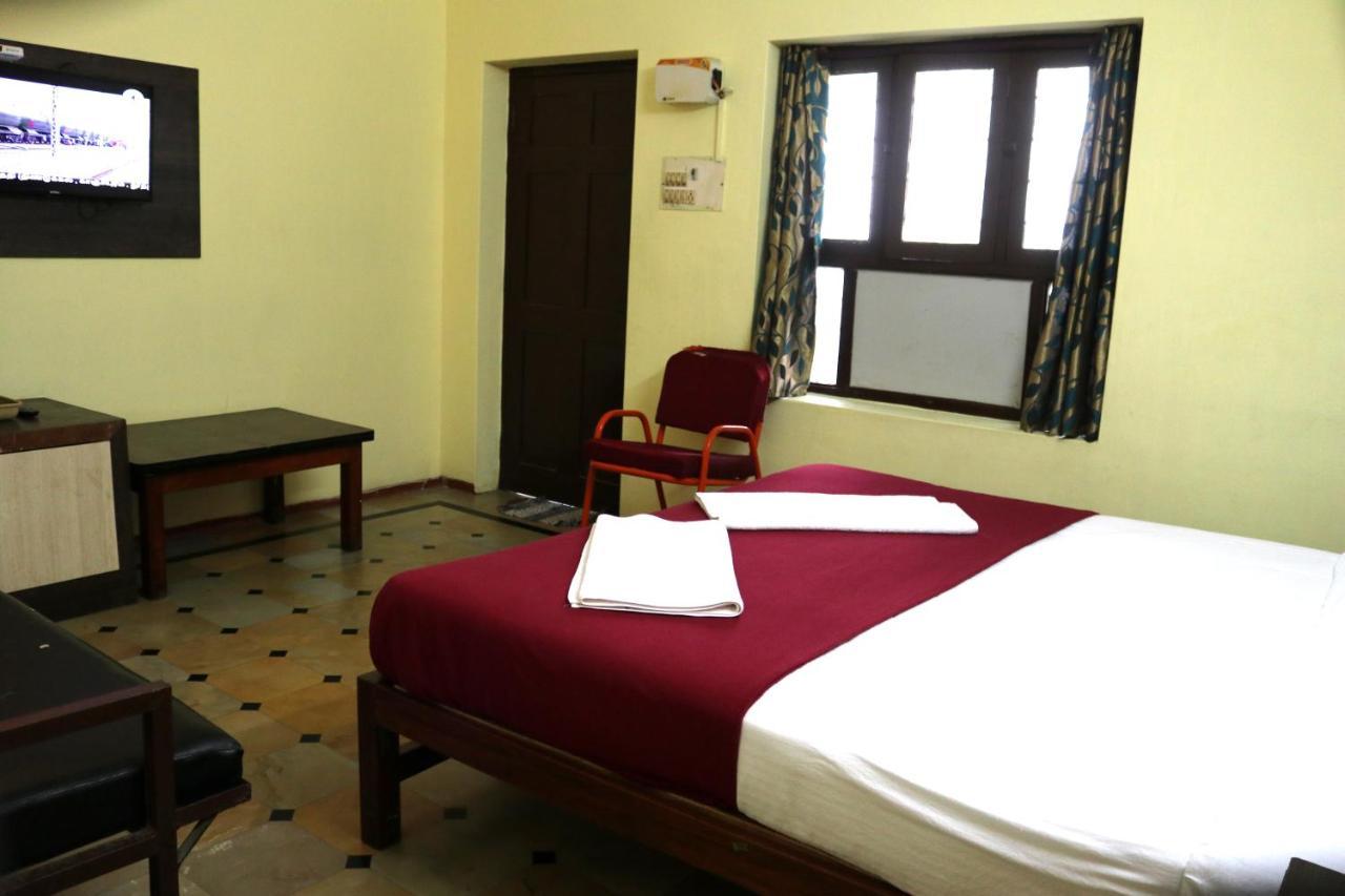 Hotel Siva Sakthi Tiruvannamalai Ngoại thất bức ảnh