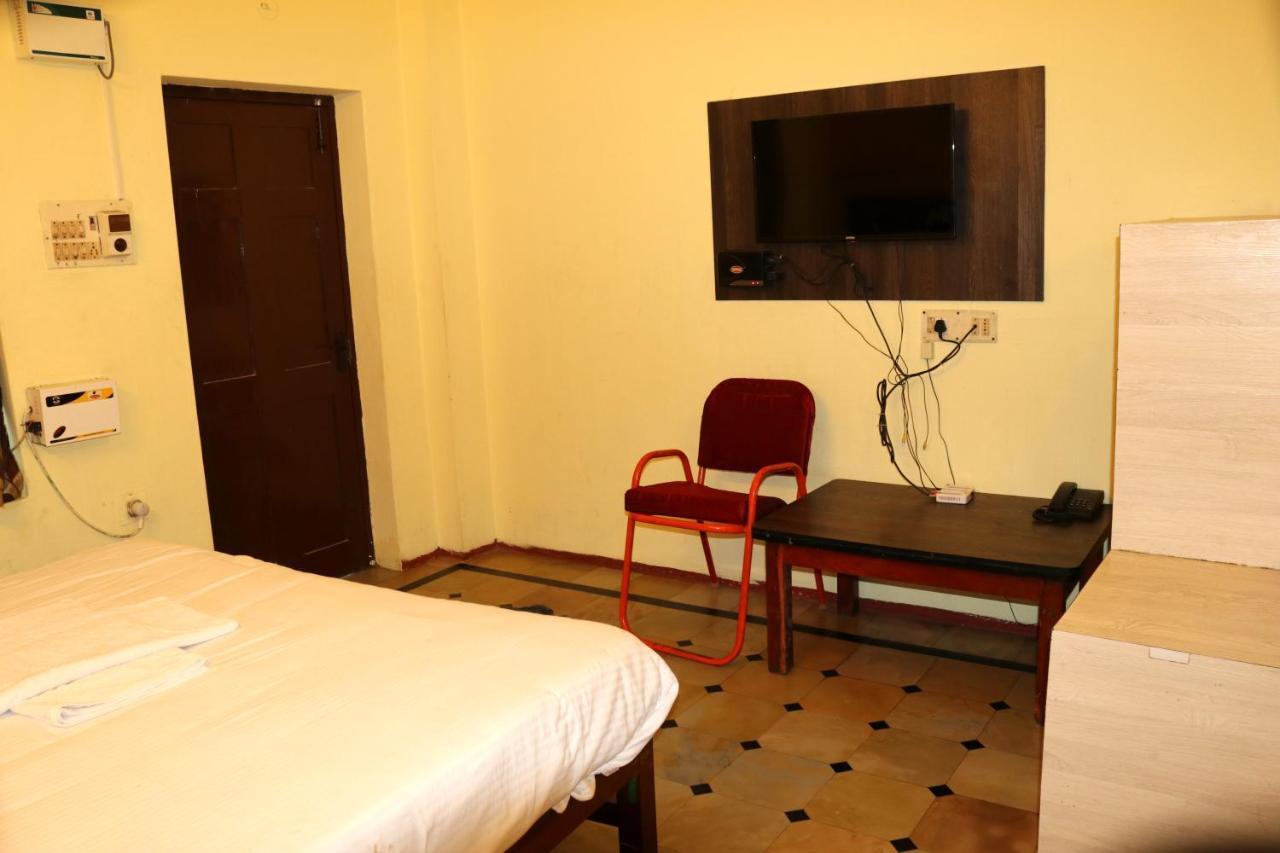 Hotel Siva Sakthi Tiruvannamalai Ngoại thất bức ảnh